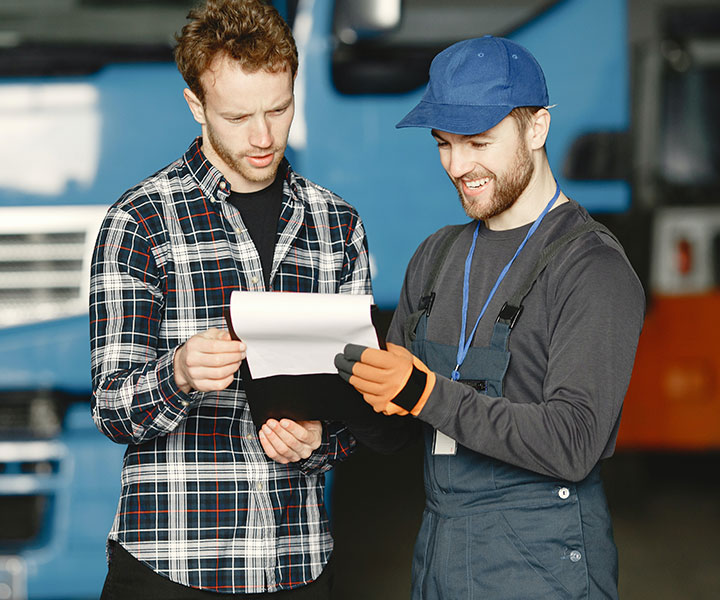 staff-12 Révision Auto de Qualité - Garage Tech Automobile à Villefranche